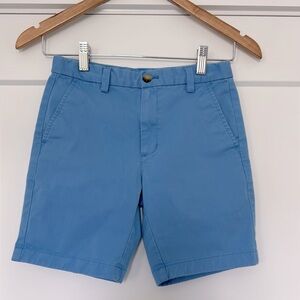 Vineyard Vines boys light blue shorts size 8